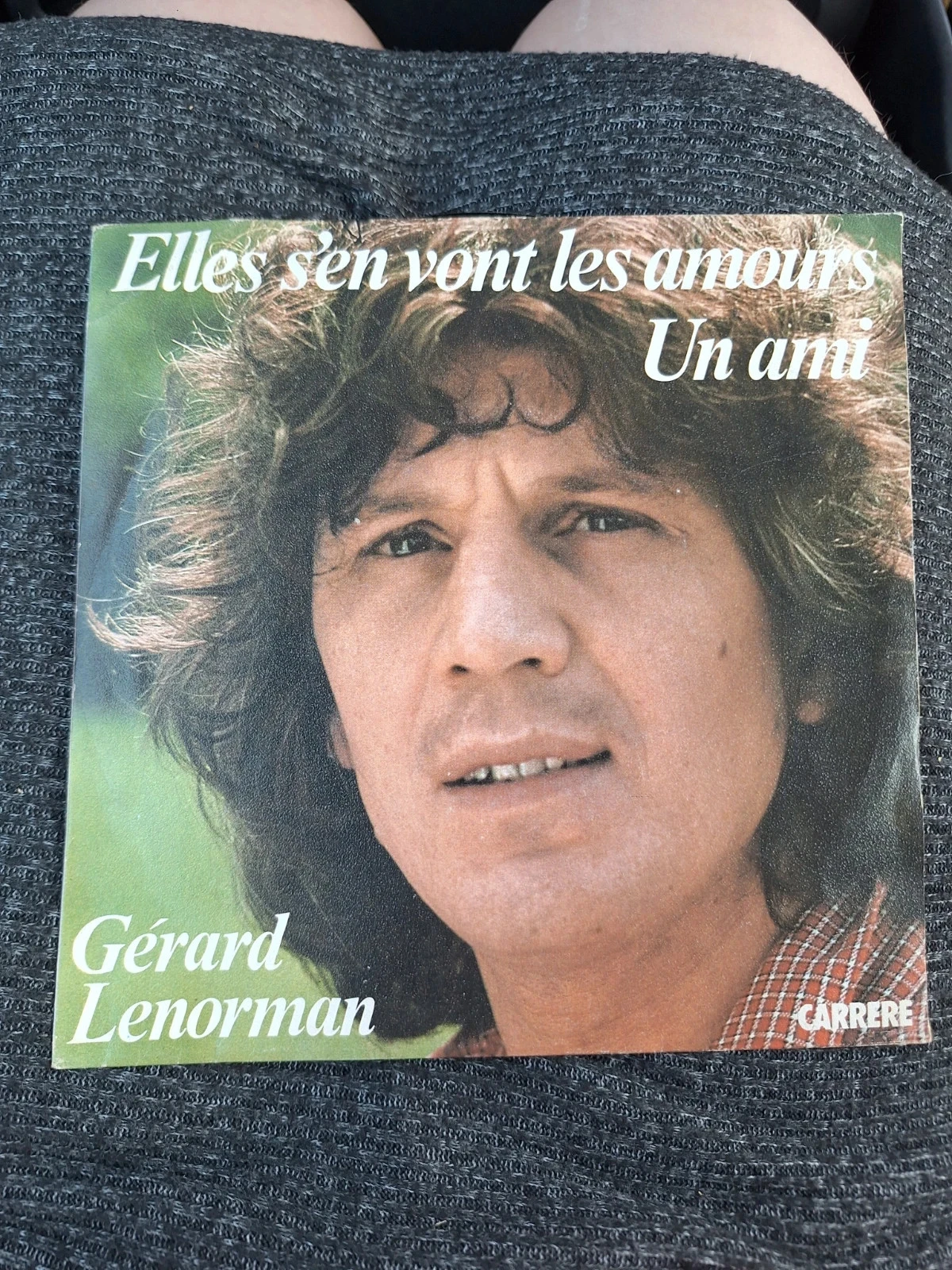 45RPM Vinyl Gérard Lenorman Elles S'en Vont Les Amours Un Ami 1977 Carrere – photo 2